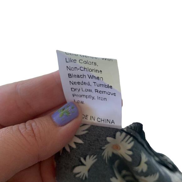 SHEIN Maternity Skirt Overalls Allover Daisy Print Pinafore Ditzy Print Size XL - Picture 13 of 13